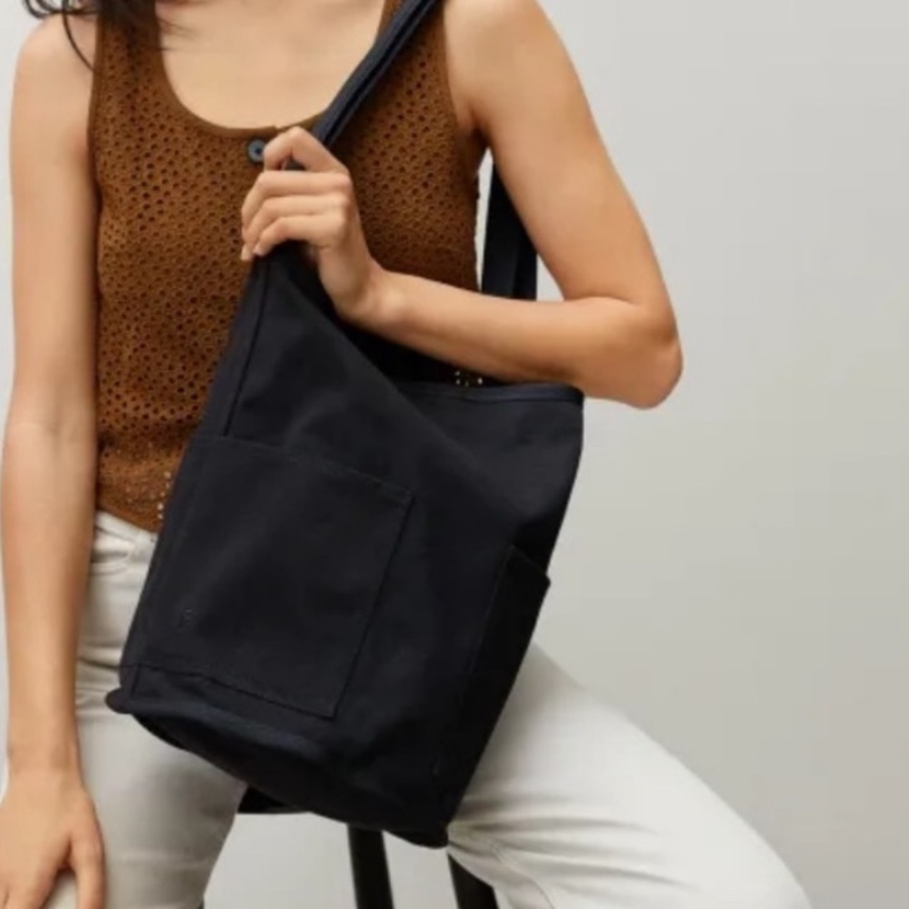 Everlane canvas lantern bag- black
